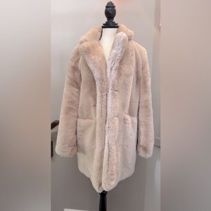 APPARIS Faux Fur Coat